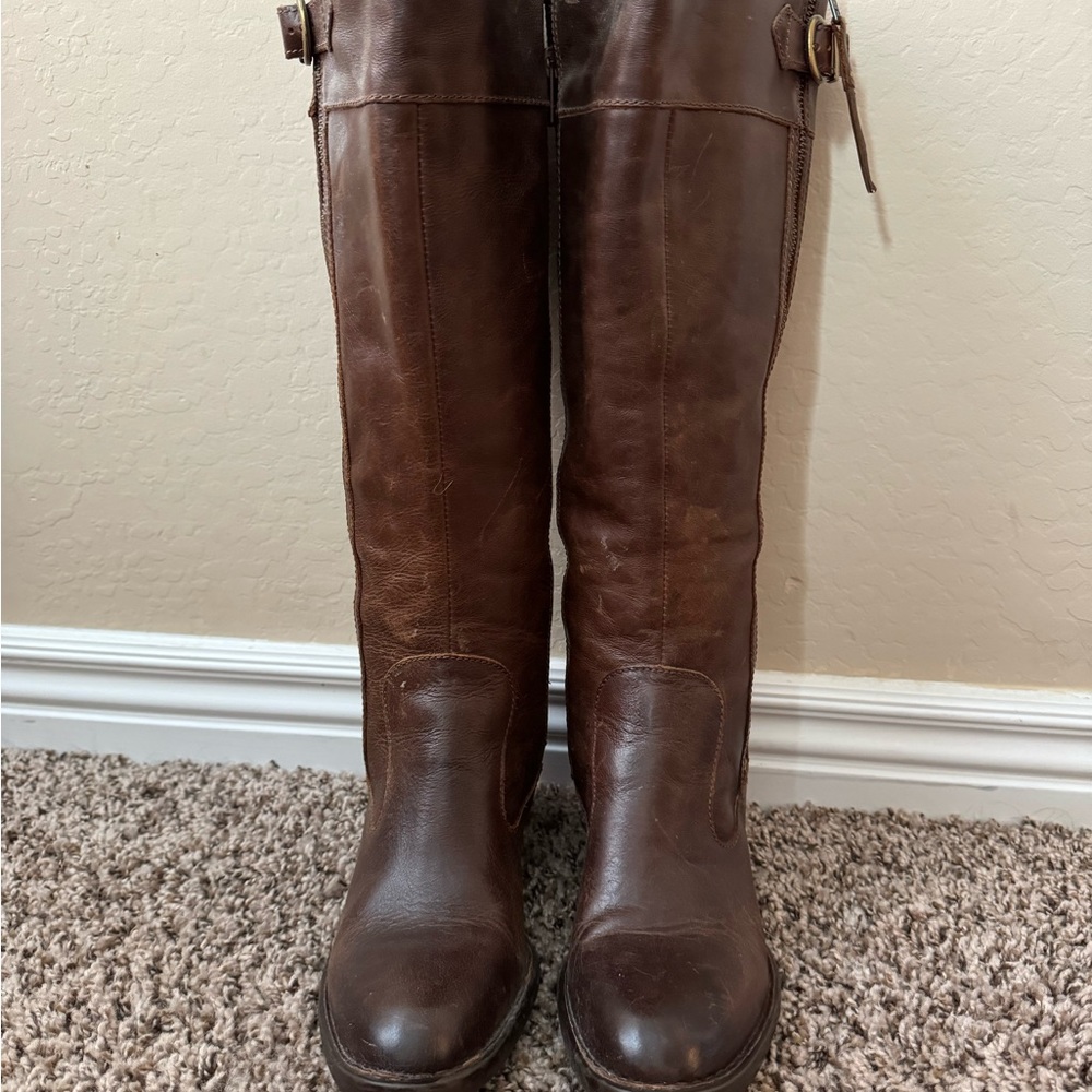 Born tall boots